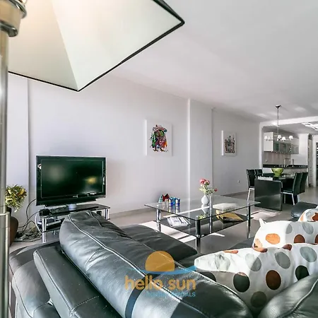 130 - Beachfront With Spectacular Sea Views, Apartment *