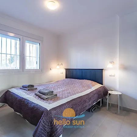 130 - Beachfront With Spectacular Sea Views, Apartment *