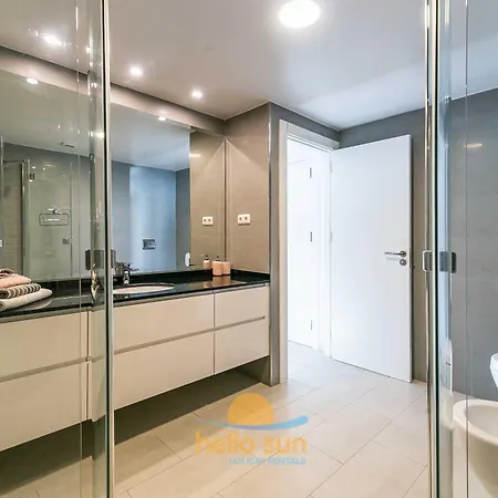 130 - Beachfront With Spectacular Sea Views, Apartment Fuengirola