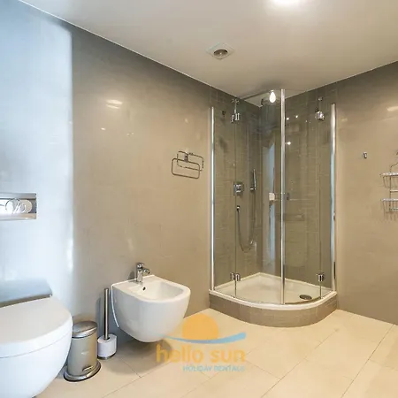 130 - Beachfront With Spectacular Sea Views, Apartment *