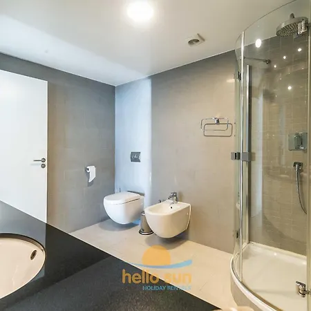 130 - Beachfront With Spectacular Sea Views, Fuengirola